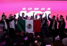 Cr&oacute;nica: Somos M&eacute;xico, con olor a rancio