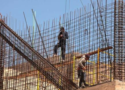 La construcción se hunde 23.5%