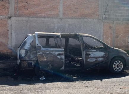 Incendio consume camioneta en Soledad