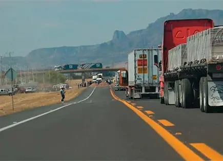 Alerta emitida por EU por asaltos en carretera de Nuevo León