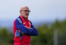 Renovación del contrato de Luis de la Fuente con España