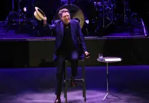 El maestro Sabina dice adi&oacute;s a M&eacute;xico en emotivo concierto