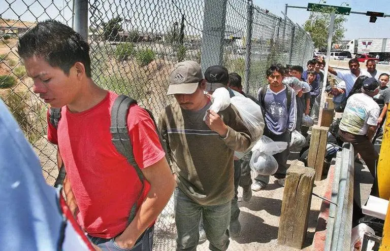Suman 75 mil mexicanos repatriados de EU