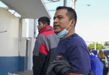 Impactantes testimonios de deportación de migrantes desde avión militar