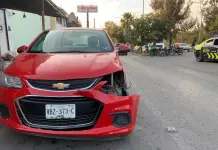 Choque entre motociclista y auto en Fray Diego de la Magdalena deja solo da&ntilde;os