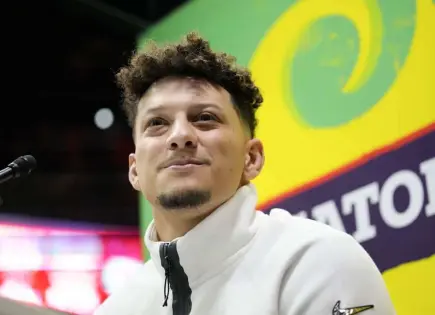 Mahomes y los Chiefs debutan en Brasil contra los Chargers