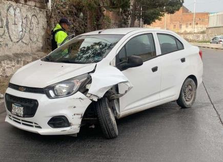 Conductora sufre accidente en el bulevar Río Españita