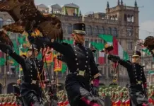 Claudia Sheinbaum Pardo encabeza la Marcha de la Lealtad