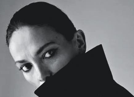 Las luces y las sombras de ser una supermodelo plasmadas en libro