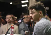 Los decepcion&eacute; a todos, reconoce Mahomes