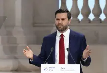 JD Vance critica regulación de la IA y competencia global