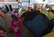 Migrantes varados en M&eacute;xico tras cancelaci&oacute;n de citas en EEUU