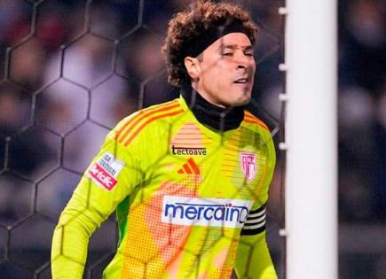 Memo Ochoa se queda sin técnico