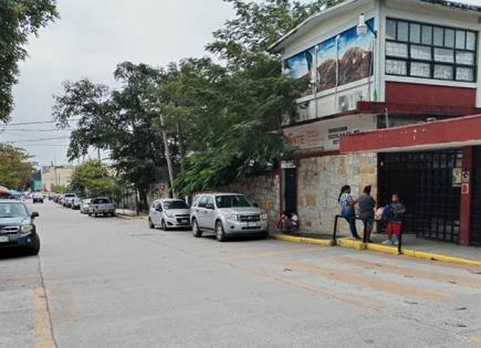 Paterfamilias exigen regrese directora