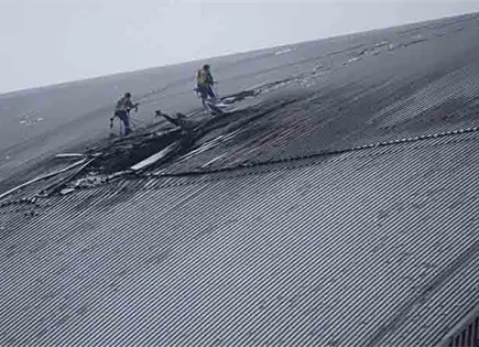 Cubierta exterior de la planta de Chernóbil tiene graves daños Cubierta exterior de la planta de Chernóbil tiene graves daños