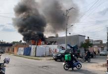 Video | Sofocan incendio en vivienda al norte de la capital