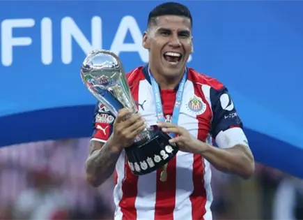 Presenta Carlos Salcido su historia en documental