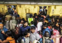 Tragedia por estampida en estación de tren de Nueva Delhi