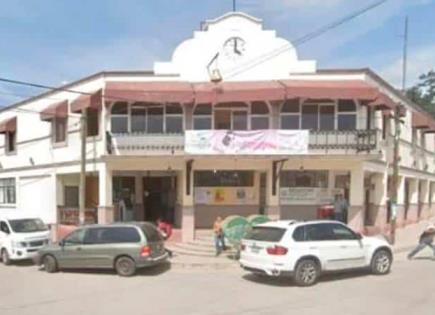 Por exigir alza salarial, despide el alcalde a 15 funcionarios 