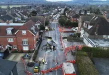 Gran Socavón en Godstone High Street en Inglaterra