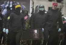 Condena internacional por exhibición de ataúdes en Gaza