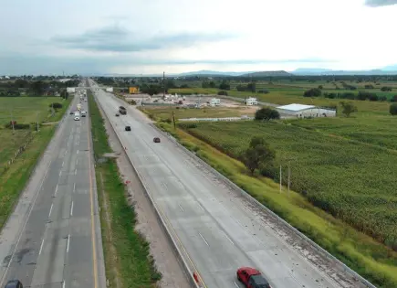 Bacheo en la México-Querétaro, cuando terminen las lluvias: Sheinbaum
