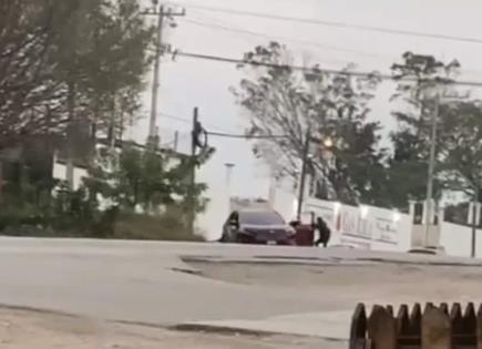 Persecución, balazos, bloqueos y robo de coches en Valles Persecución, balazos, bloqueos y robo de coches en Valles