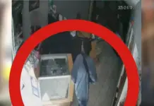 Video | Cae sujeto tras robar c&aacute;mara de video en el Centro Hist&oacute;rico