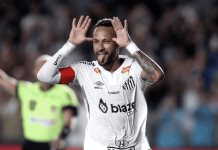 Neymar Jr. y su gol olímpico en el Santos