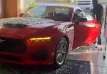 Fotos | Se mete con todo y su auto a La Bocana