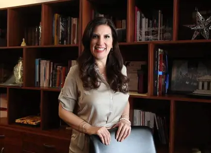 Kenia López asume la presidencia de la Mesa Directiva de la Cámara de Diputados
