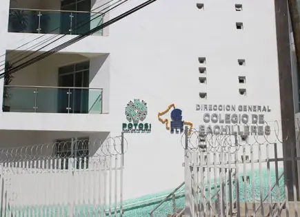 Libros con errores del Cobach indignan a padres de familia