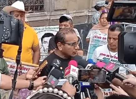 Vidulfo Rosales renuncia como abogado de familiares de los 43