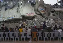 Israel detiene ayuda en Gaza y presiona a Hamás