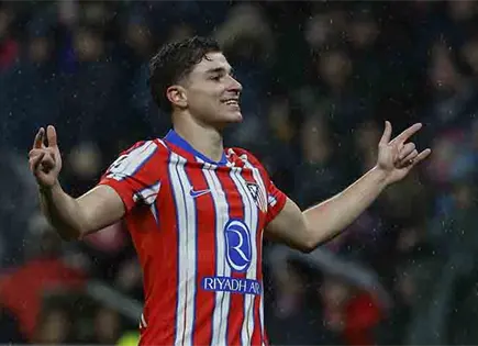 Julián Álvarez le da el triunfo al Atlético en el descuento Julián Álvarez le da el triunfo al Atlético en el descuento