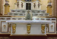 Restauran altar mayor de San Francisco de As&iacute;s en Villa de Pozos