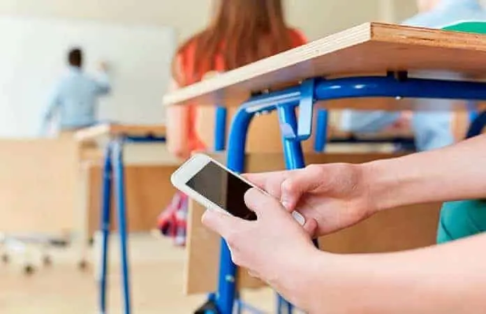 Celulares podrían quedar fuera de primarias en SLP Celulares podrían quedar fuera de primarias en SLP