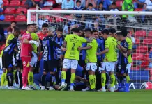 Drama en la Liga MX: Jugador sufre convulsión en partido