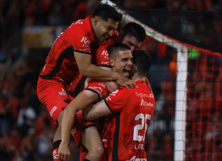 Atlético San Luis deja ir la ventaja y cae ante Atlas en el Jalisco