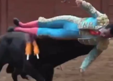Emilio Macías herido gravemente en corrida de toros