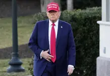 Aranceles están listos y entran en vigor mañana, adelanta Trump a México y Canadá