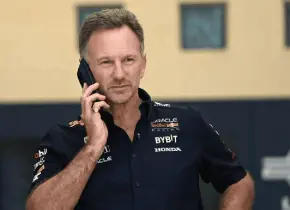 Horner no se arrepiente de la salida de Checo Pérez