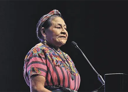 SRE designa a Rigoberta Mench&uacute; como alta consejera en M&eacute;xico