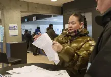 Groenlandia vota en elecciones parlamentarias mientras Trump busca tomar el control de la isla