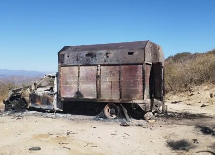Hallazgo de cuerpos calcinados y arsenal en Moris y Uruachi