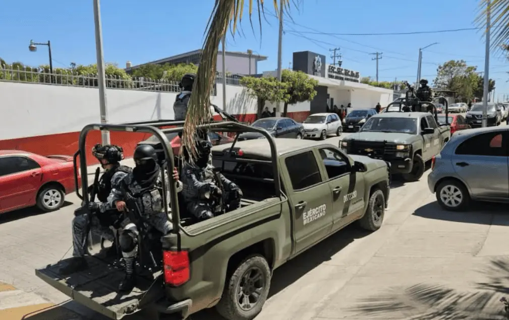 Envían mil 800 elementos del Ejército a Culiacán para reforzar seguridad