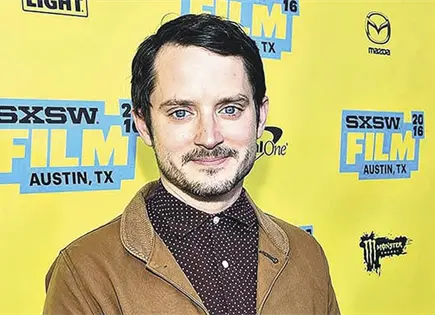Elijah Wood reacciona a victoria de M&eacute;xico sobre Ecuador en Mundial