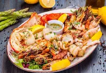 Se dispara precio de pescados y mariscos... pero no baja la clientela