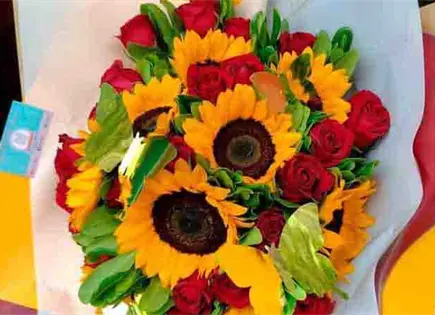 Tradición de las flores amarillas impulsa ventas en Soledad Tradición de las flores amarillas impulsa ventas en Soledad