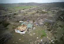 Fuerte tormenta en EEUU provoca al menos 26 muertos; Kansas reporta 8 fallecimientos Fuerte tormenta en EEUU provoca al menos 26 muertos; Kansas reporta 8 fallecimientos